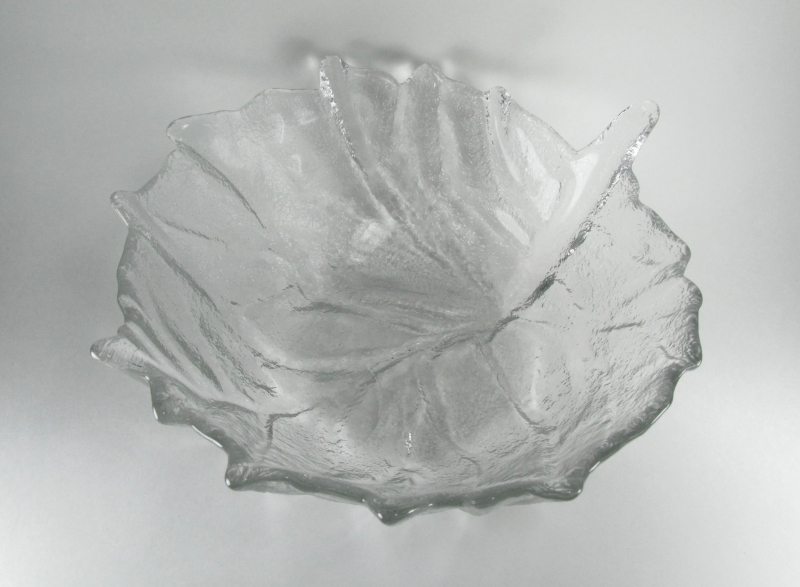 Large Glass Leaf Bowl in Crystal 