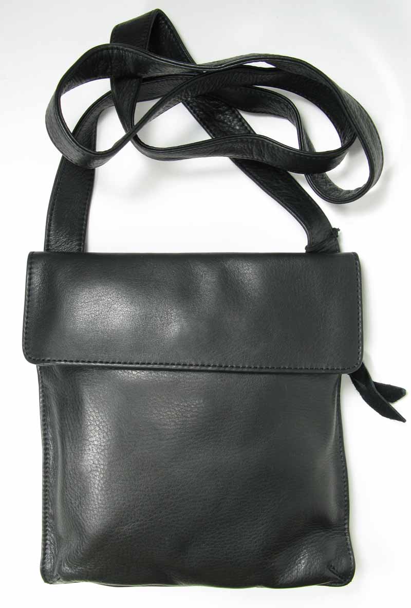 Flat Bag with Flap in Black