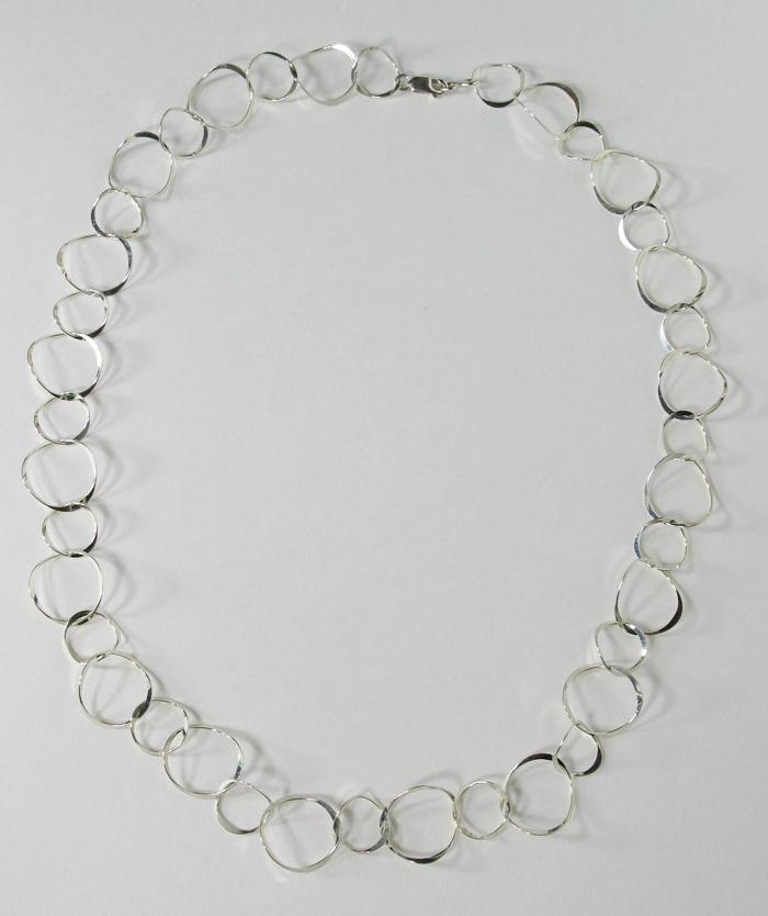 Short Necklace with Curved Rings