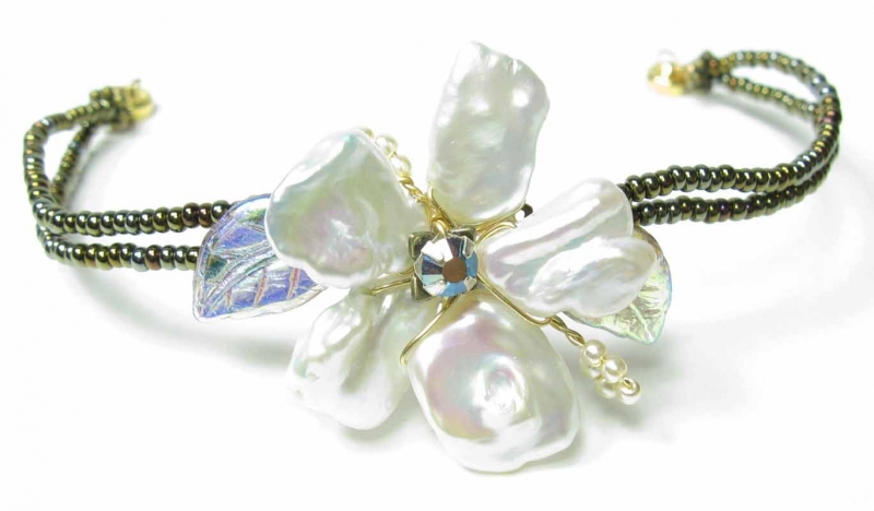 Freshwater Pearl Flower Bracelet